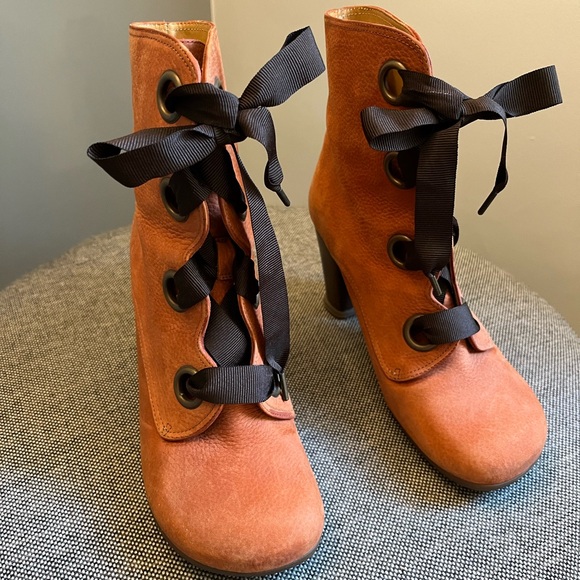 Gorgeous burnt orange suede boots. Like new. Worn only a few times. DISCONTINUED - Picture 4 of 5